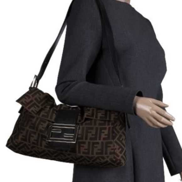 SOLD!!! Fendi XL baguette - Picture 13 of 14